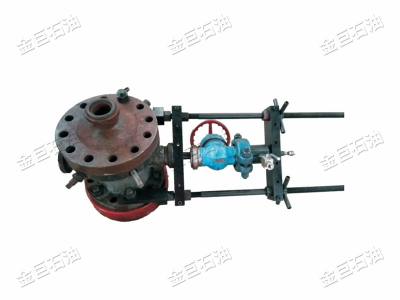 帶壓換油水井大(dà)四通(tōng)閥門裝置(法蘭螺栓固定）(DHD4-21A )